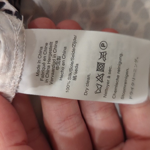 Wide-leg cropped pant in leopard-print silk - Picture 6 of 6